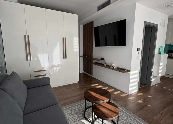 H&h Apartment